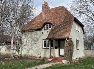 1308 SW Macvicar Ave, Topeka, KS 66604