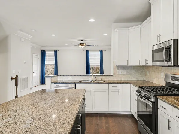 2007 Ackerman Hill Dr, Apex, NC 27502