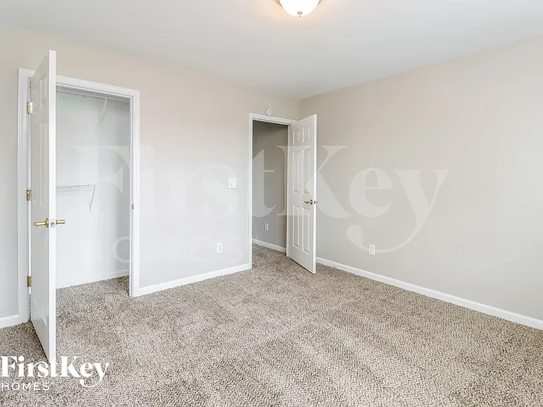 1421 Kentmire Ct — Photo 16