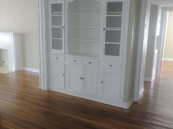 5th image of 2861 Austin St #A