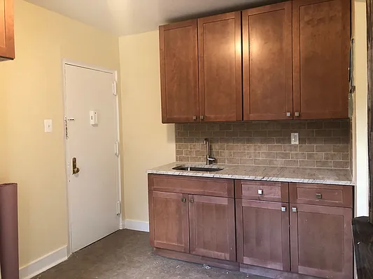 Rented by Lang Realty LLC | media 6