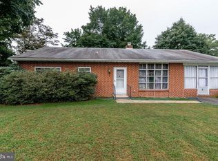 8 Gable Park Rd, Lancaster, PA 17603