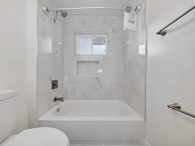 5715 Vineland Ave — Photo 34