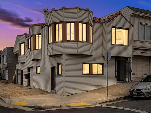 4th image of 72 Lawrence Ave