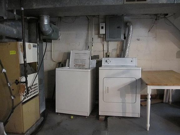 3rd image of 308 N 38th St