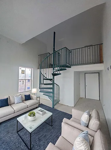 1031 E Monument St #7 Photo 1