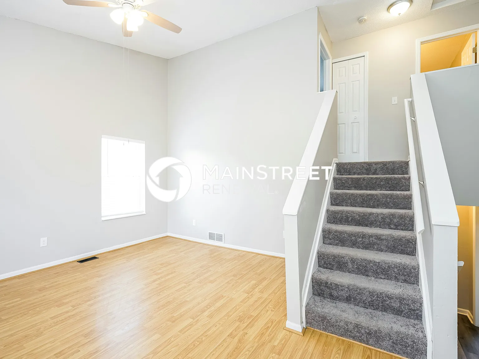 1623 Butterfly Ct — Photo 2
