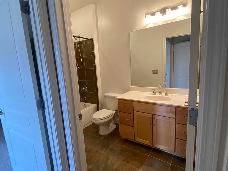 3000 Vanderbilt Pl #320 — Photo 13