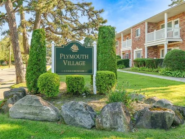 61 Adams #2A, Central Islip, NY 11722
