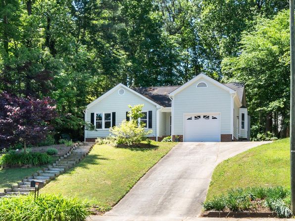 203 Needle Park Dr, Cary, NC 27513