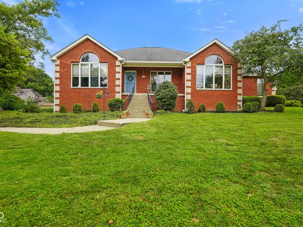 654 Kinney Ln, Columbus, IN 47201