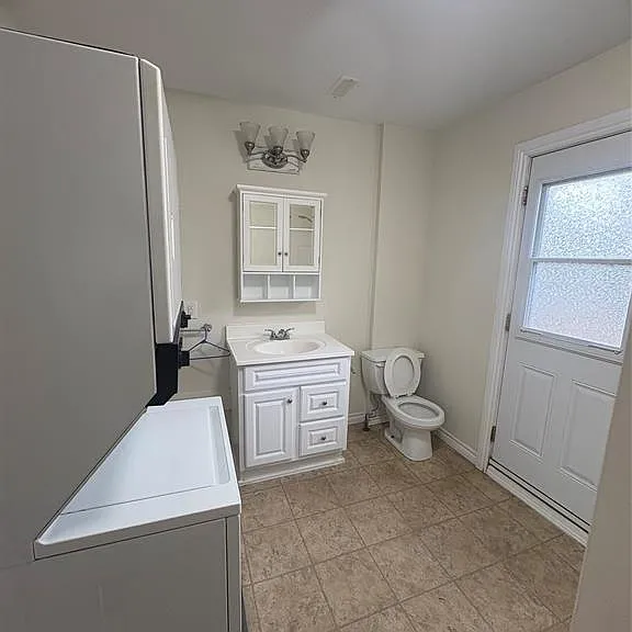 853 Pillette Rd #2 — Photo 3