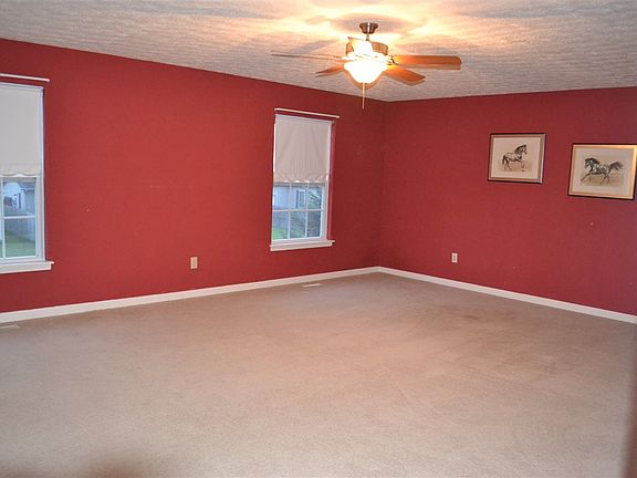 5th image of 4052 Amethyst Dr