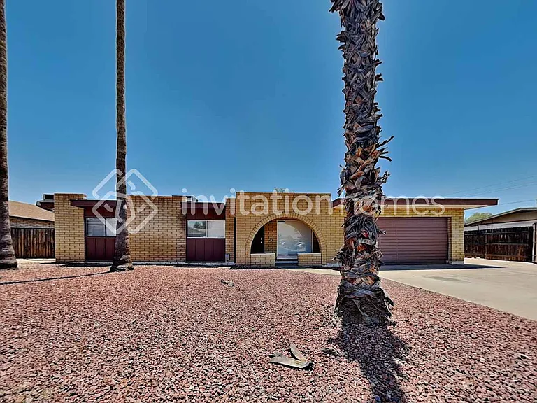 5041 W Sandra Ter — Photo 1