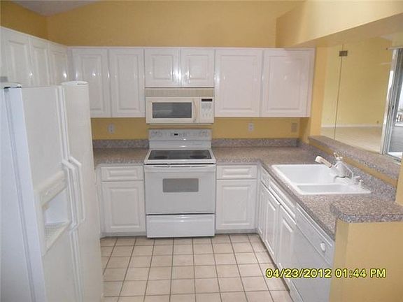 3rd image of 24 Selby Lane