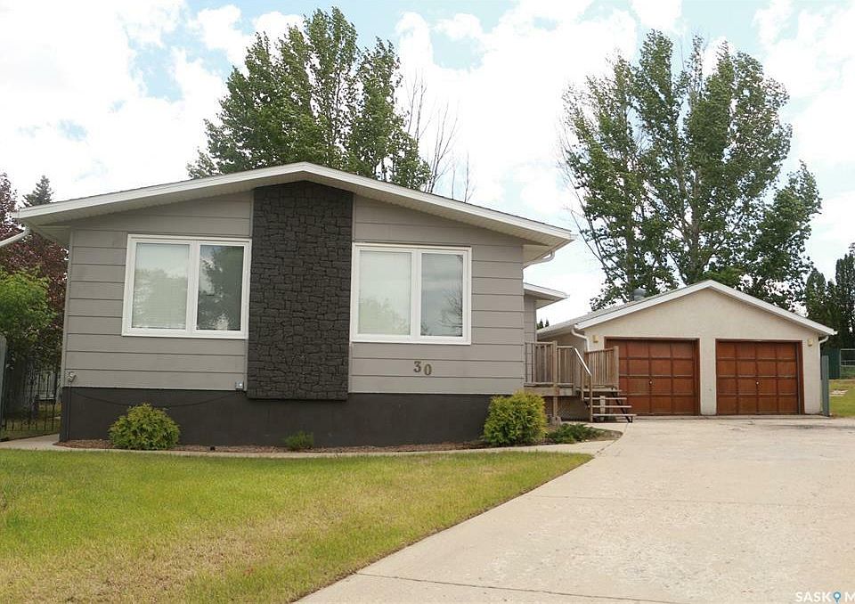 1st image of 30 Chandler Pl