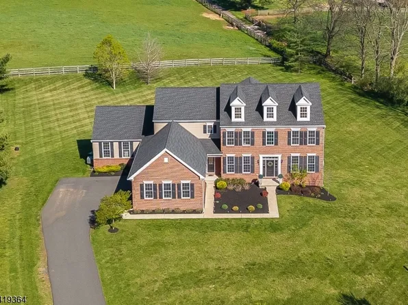 1 Belmont Ct, Alexandria Twp., NJ 08867