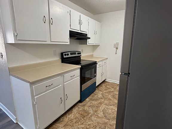 5th image of 1731 Columbia St APT 304