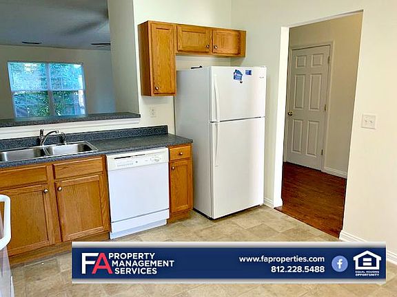 4th image of 4641 Hartsaw Ct
