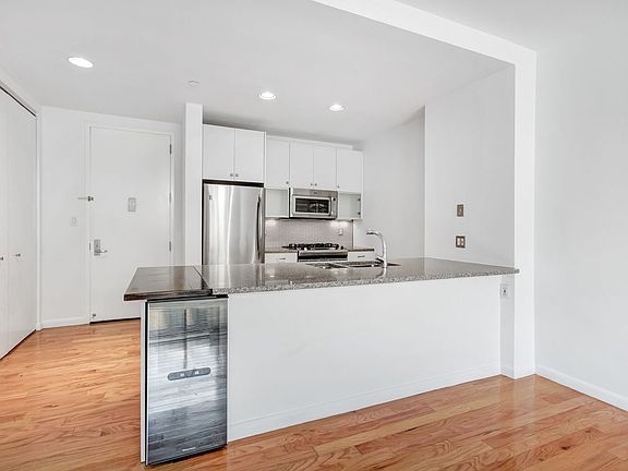 3rd image of 4821 5th St APT 2H
