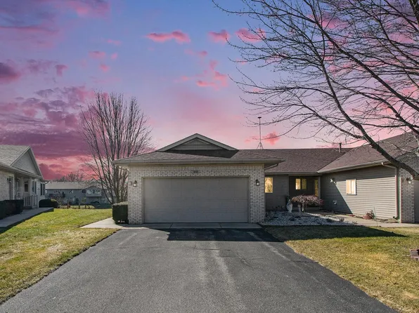 1090 Amber Ridge Dr SW, Byron Center, MI 49315