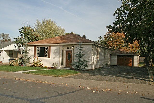 1st image of 321 School Ave