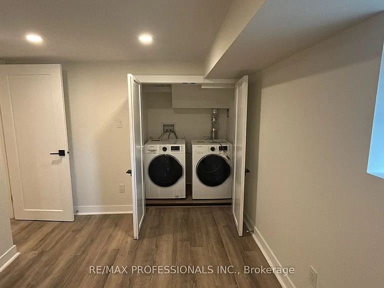 15 Wexford Ave N #LOWER — Photo 7