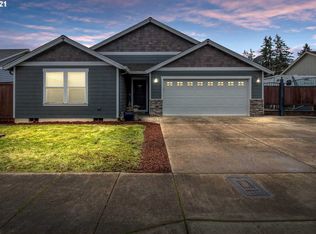 323 Camrin Loop, Creswell, OR 97426