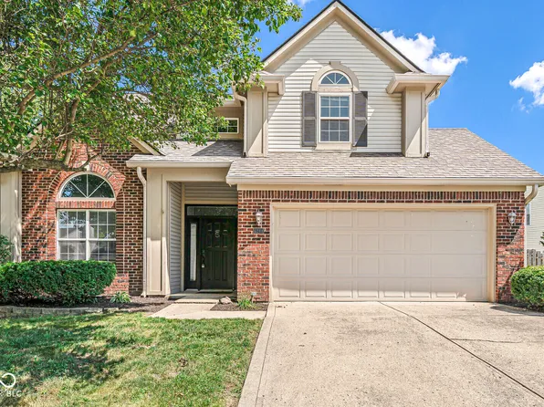 6244 Valleyview Dr, Fishers, IN 46038