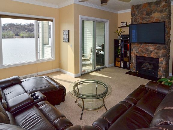 2nd image of 105 Saint Charles Ct