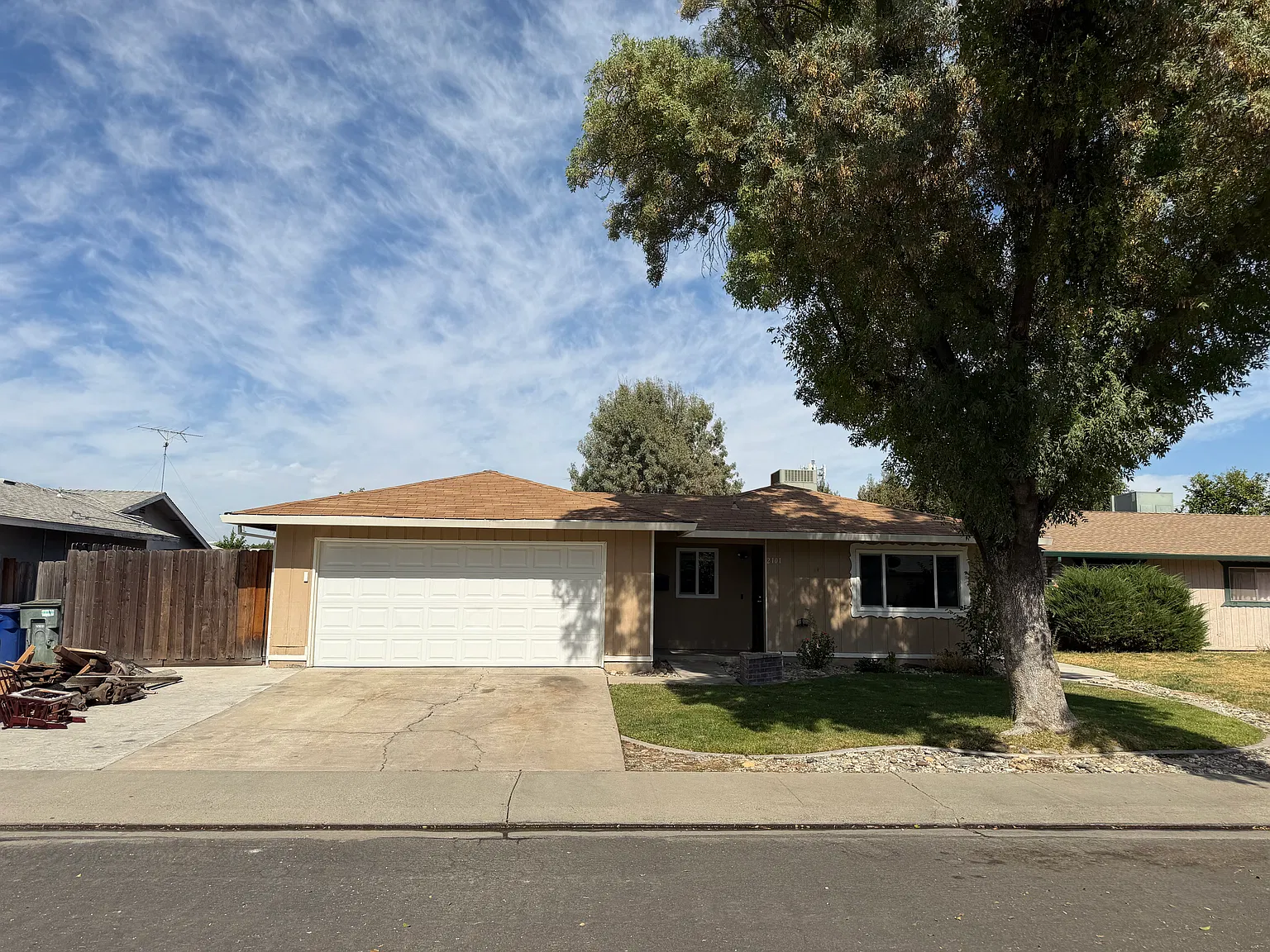 4 bed, 1216 sqft, $3,000 — Photo 1