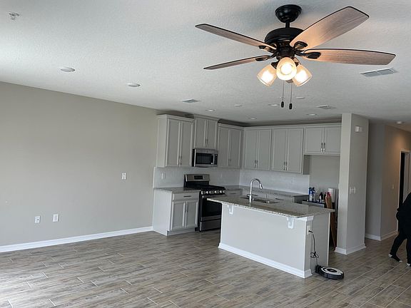 4th image of 230 Cedar Bark Ln