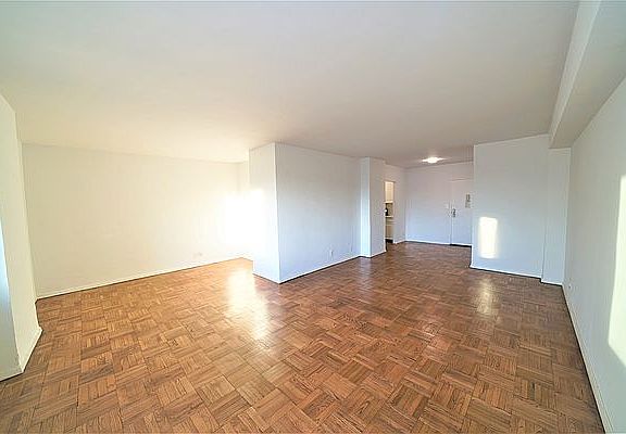 2nd image of 160 E 84th St APT 19-F
