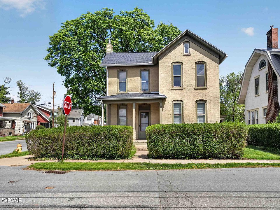 1st image of 301 Adams St