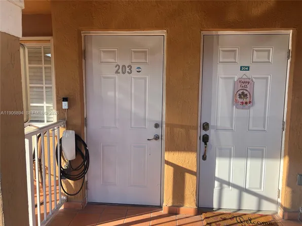 7845 W 36th Ave Unit 203, Hialeah, FL 33018