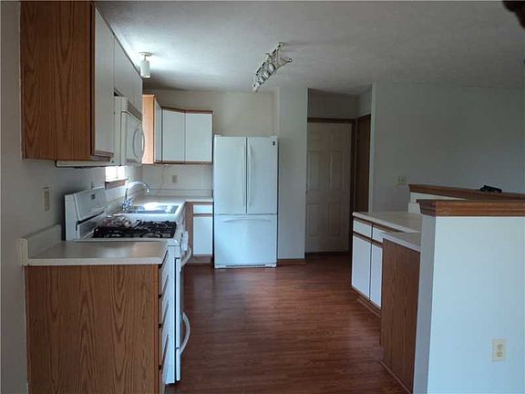 5th image of 12221 Bearsdale Dr