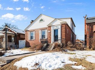 6135 Ray Ave, Saint Louis, MO 63116