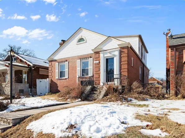6135 Ray Ave, Saint Louis, MO 63116