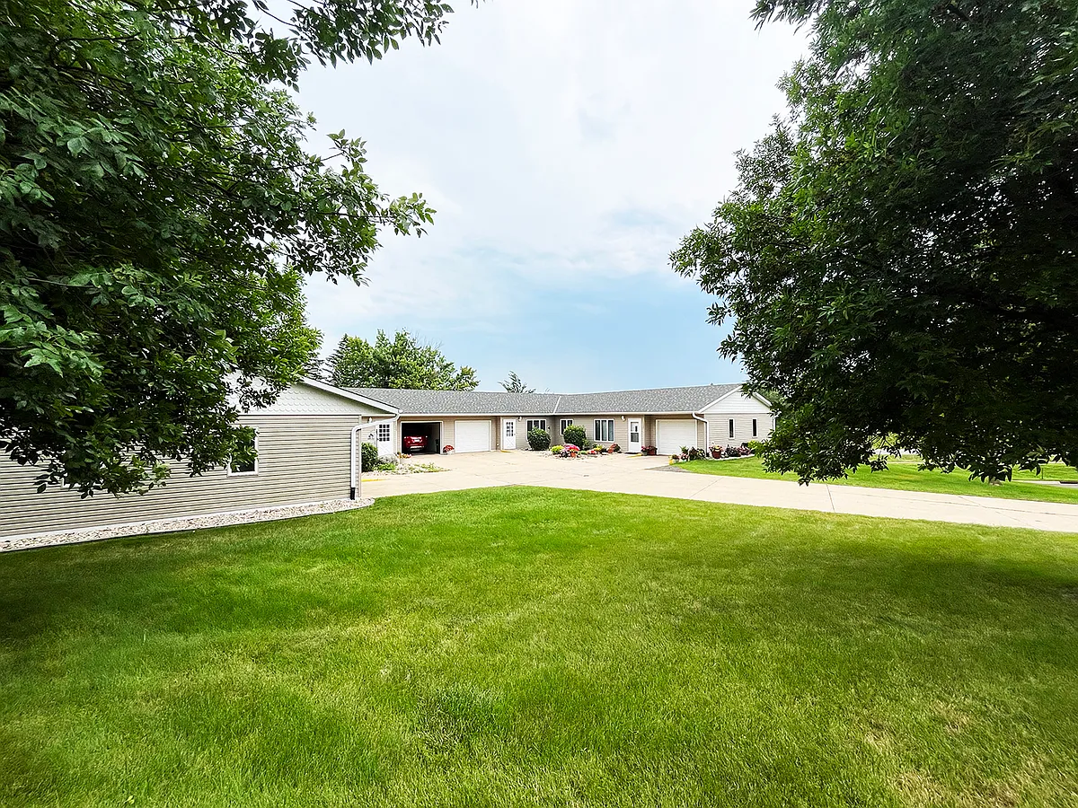 Building Photo - 1000 Homedale Dr