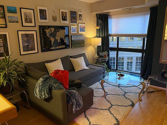 2nd image of 900 N Stafford St APT 1601