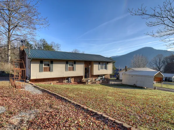 108 Mountain View Cir, Hampton, TN 37658