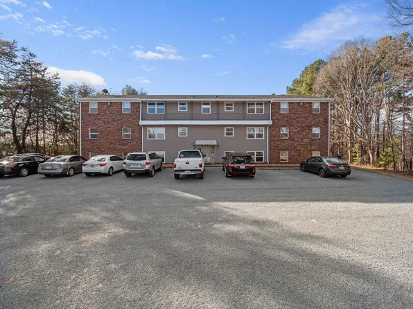 South Garden Apartments, 2200 S Main St APT 3, Rocky Mount, VA 24151