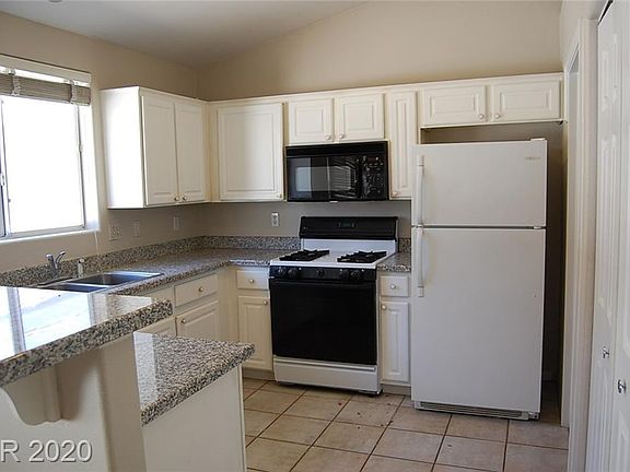 3rd image of 3937 Broad Meadow Ct