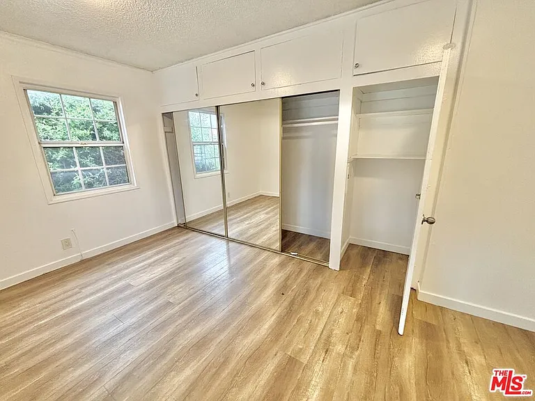 288 S Coronado St — Photo 13
