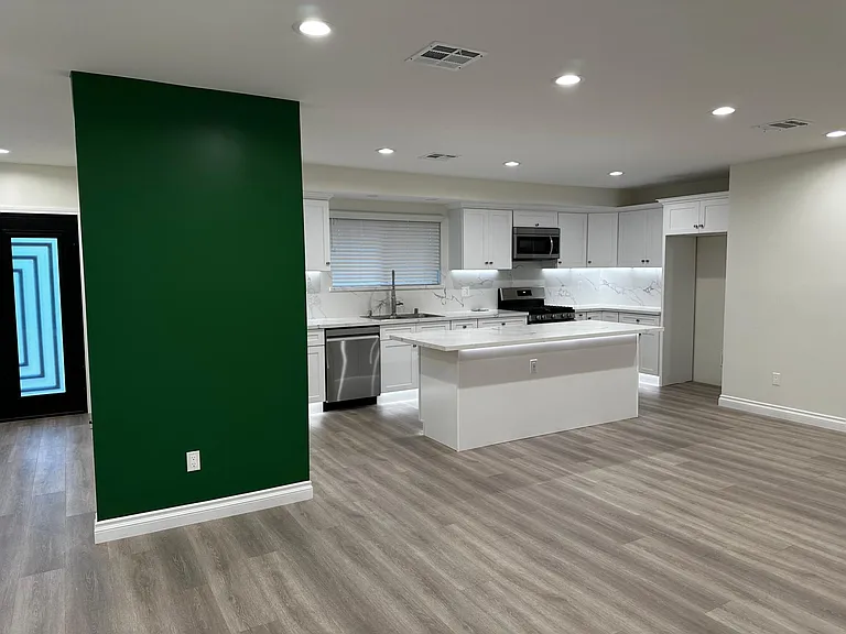 Kitchen / living room