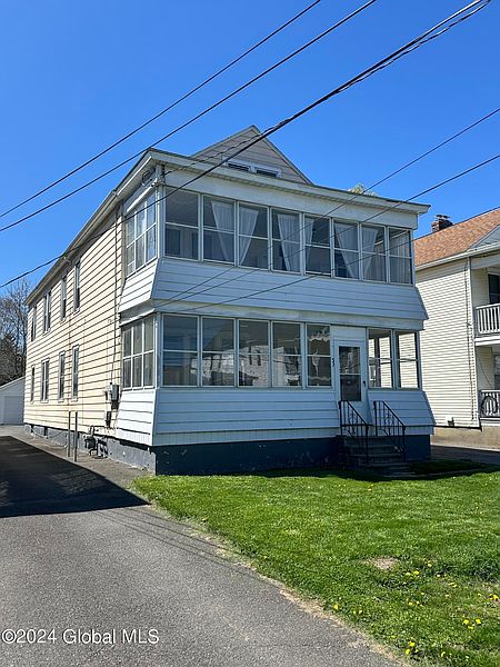 2nd image of 53 Forest Avenue