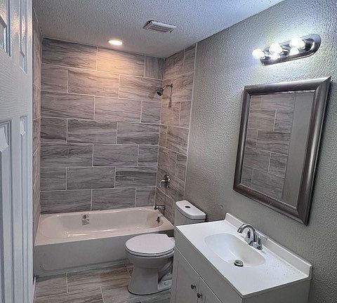 4th image of 3941 60th Ct
