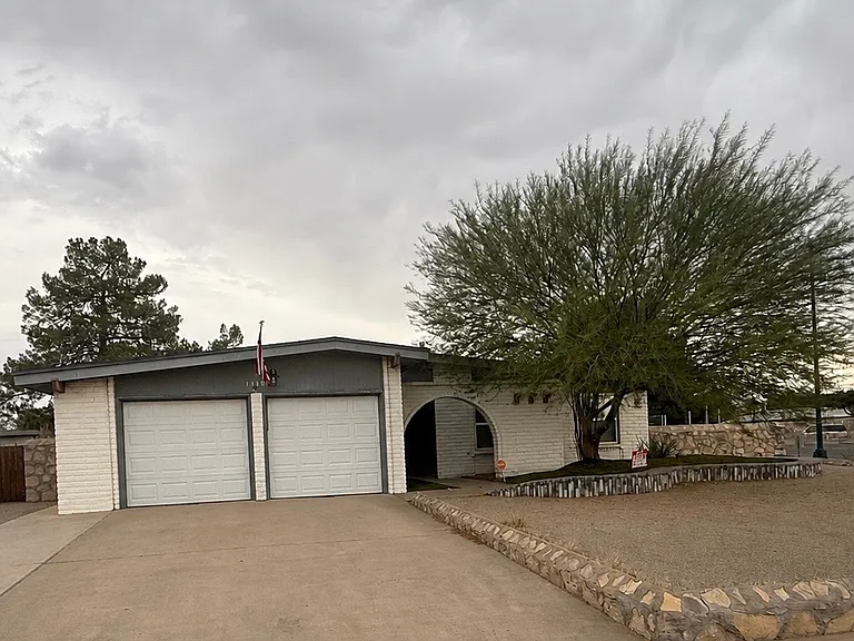 11400 Ed Merrins Dr — Photo 1