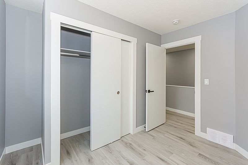 Edmonton Apartment for rent - 3 Bedrooms — photo 73