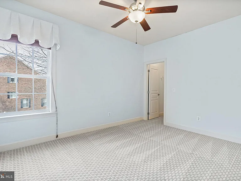 4561 Rona Pl — Photo 48